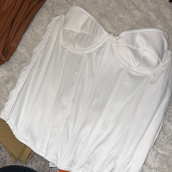 Kiki Riki ivory corset - Picture 2 of 6